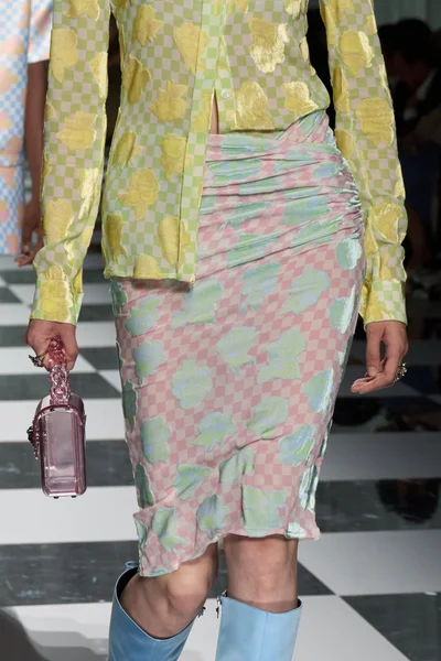 Look 145